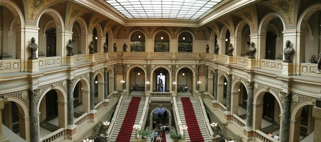 Foyer des Nationalmuseums in Prag
