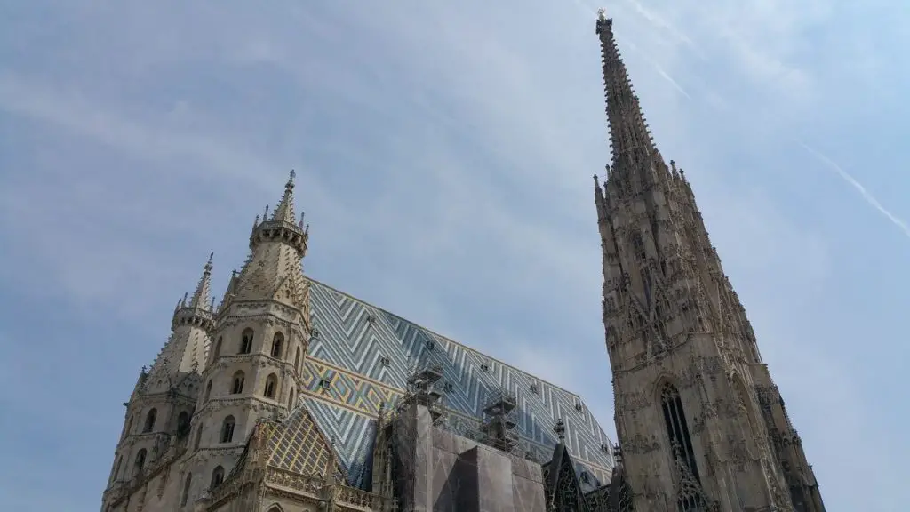 Das Dach des Stephansdom in Wien